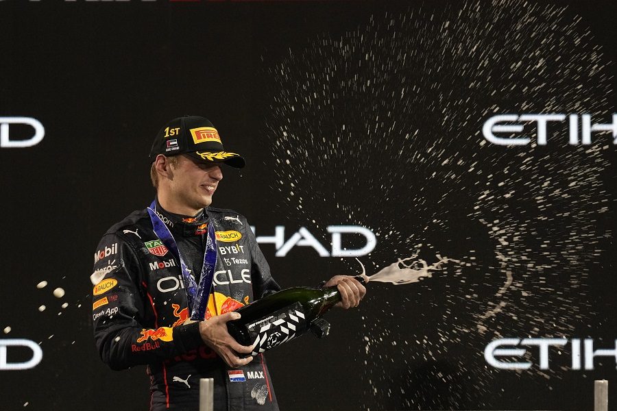FORMULA 1 Ferstapen pobedom na kraju sezone „overio“ titulu