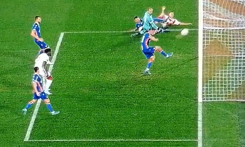 BURNO U MONTE KARLU Rodić postigao autogol, pa Kanga vratio nadu iz penala (VIDEO)