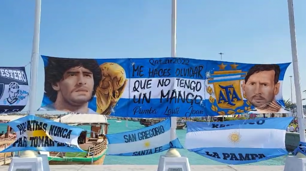 GRMI U FAN ZONI Argentinci u transu! Mesi je idol, ali pevaju samo jednom fudbalskom bogu – Maradoni (VIDEO+FOTO)