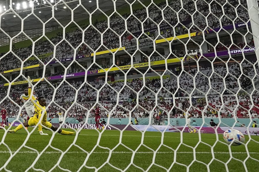 KRAJ ZA DOMAĆINA Senegal srušio Katar i nada se osmini finala (VIDEO)
