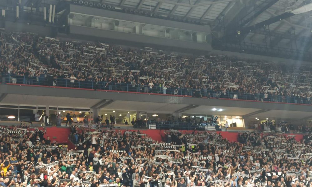 GORI U ARENI Grobari priredili ogromnu koreografiju: Veliki su to razbojnici! (FOTO)