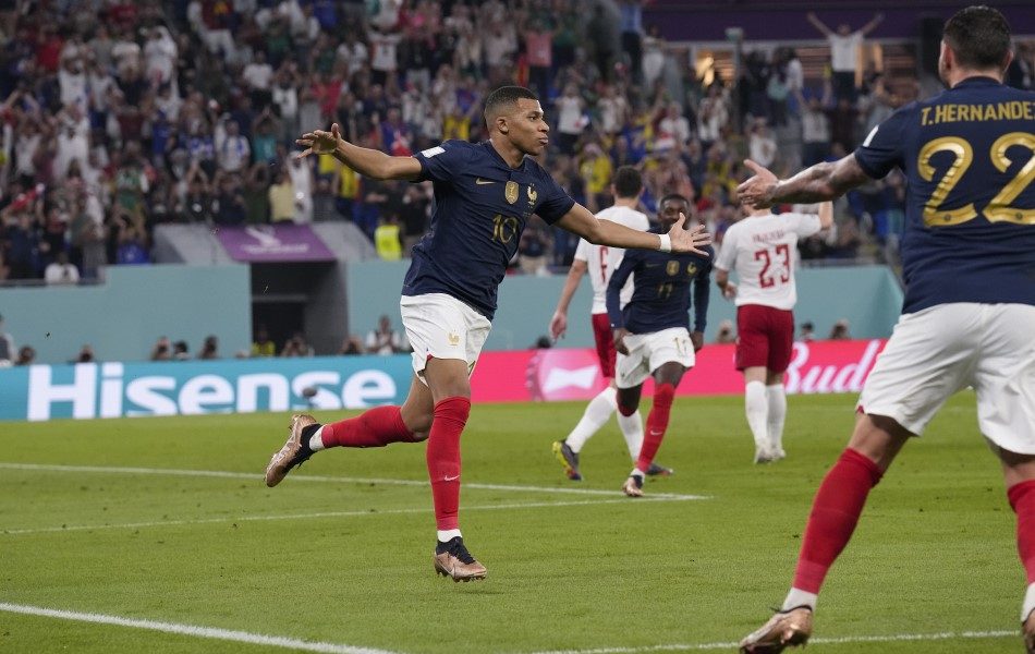 ZLATNA KOPAČKA MUNDIJALA Mbape želi uz rame Rosiju i Ronaldu