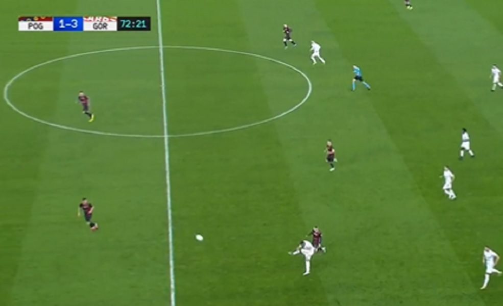 FORMA JE PROLAZNA… Legenda nemačkog fudbala u rodnoj zemlji postigla gol sa svoje polovine (VIDEO)