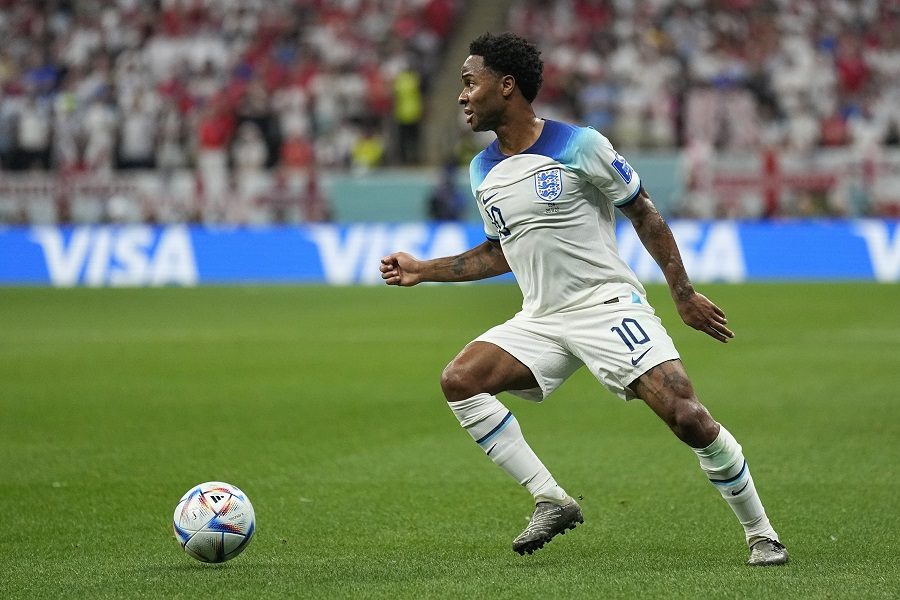PLJAČKA OD 350.000 EVRA Sterling se ne vraća u Katar dok ne obezbedi bezbednost porodice