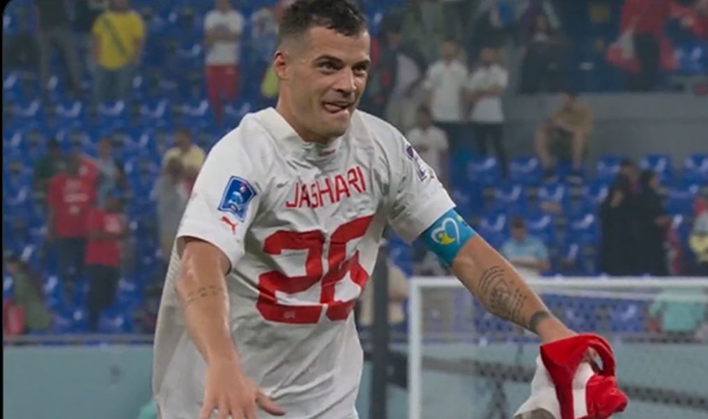 DA LI MU IKO VERUJE? Džaka objasnio zašto je istakao Jašarijevo prezime!