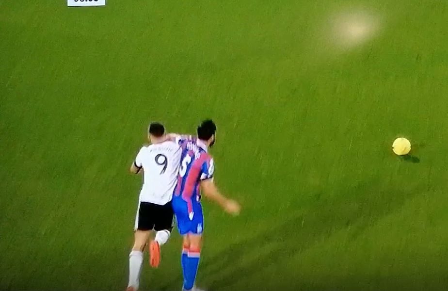 MITROVIĆ SHVATIO ŠTA ZNAČI „BOKSING DEJ“ Srpski reprezentativac dobio lakat u lice (VIDEO)