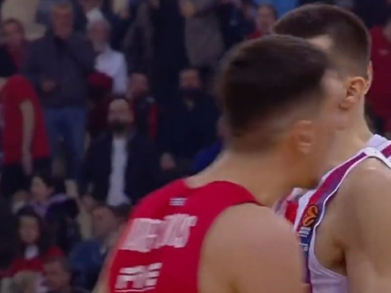 Otkriveno na kojeg Zvezdinog košarkaša je nasrnuo igrač Olimpijakosa (VIDEO)