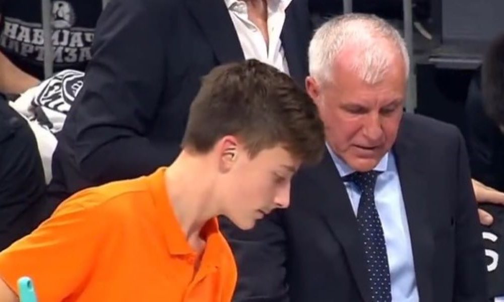 SNIMAK KOJI JE ŠOKIRAO JAVNOST Obradović viče na dečake koji brišu parket (VIDEO)