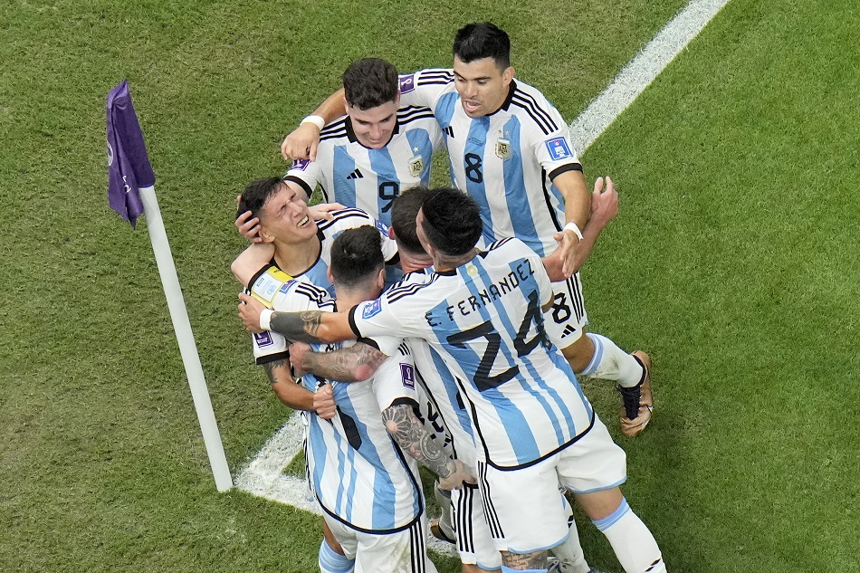 DRAMA! Sekundi i centimetri prvo sprečili Argentinu da dođe do polufinala, ali ne i penali! Mesi udara na Hrvate (VIDEO)