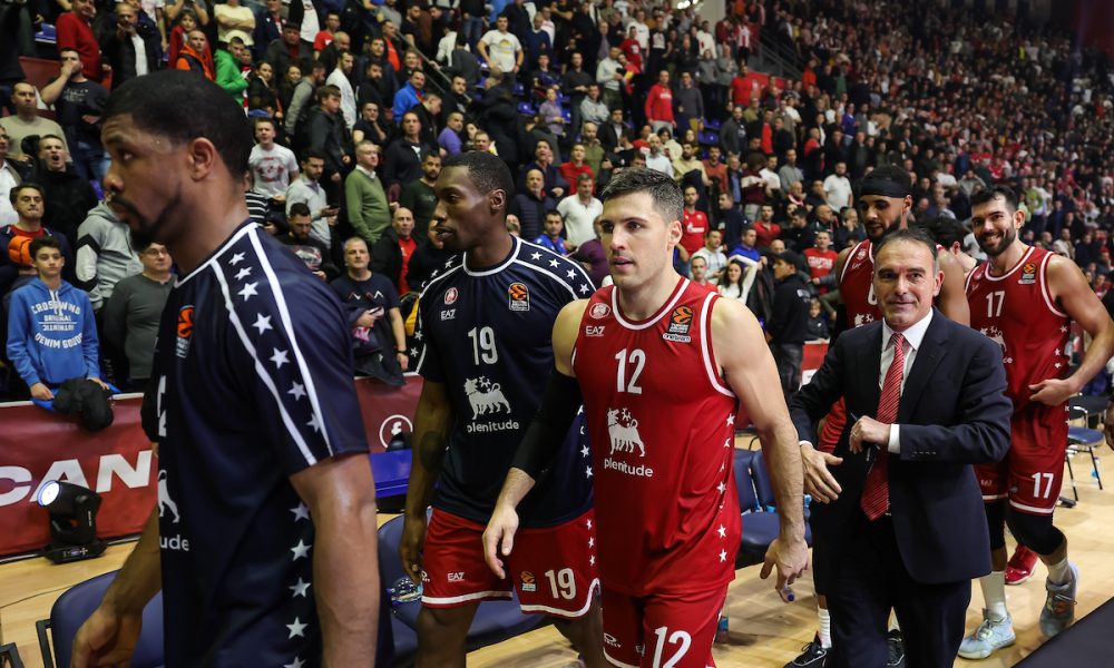 „Delije“ vređale doskorašnjeg miljenika… Priča o tanjiru iz kojeg je jeo (VIDEO)