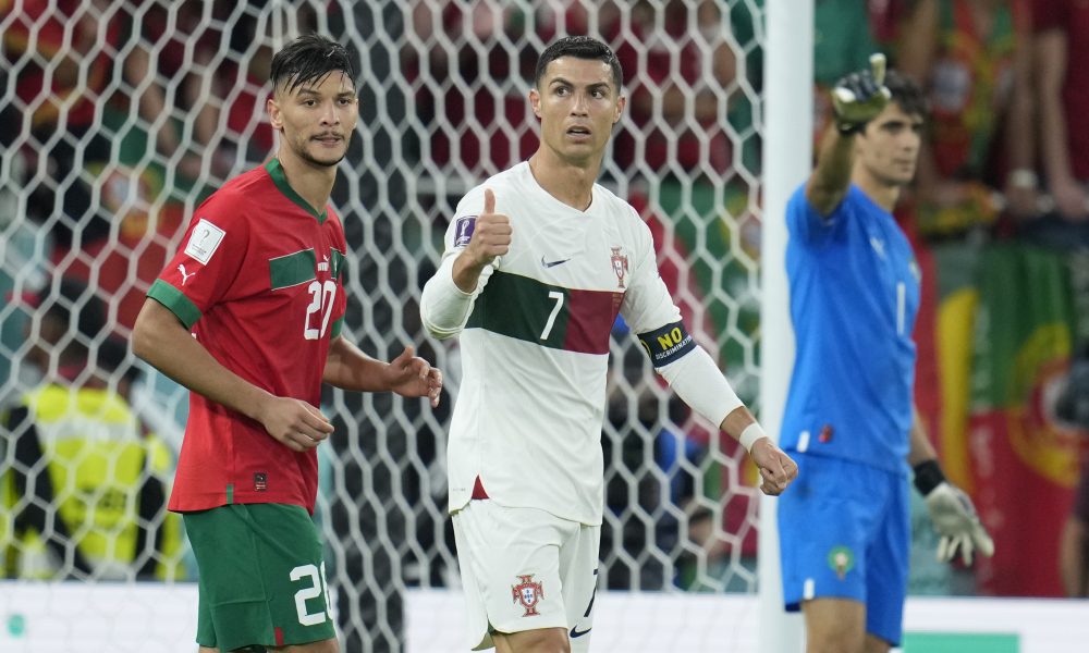SAUDIJCE ZAHVATILA FUDBALSKA GROZNICA Ronaldo stigao u Rijad, grad pun panoa sa Kristijanovim likom (VIDEO)