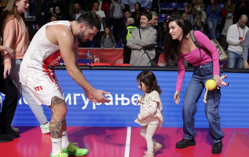 ŠPANCI PRATE KAMPACA Vratio se u mitskoj dvorani, pred argentinskim zastavama (FOTO)