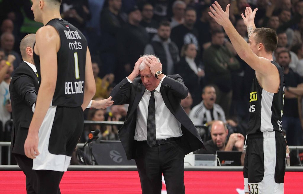 NESVAKIDAŠNJA SITUACIJA Igrači Partizana nisu odmah otišli kućama! Obradović je imao šta da im kaže