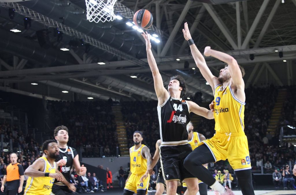 Teodosić srušio Makabi, Obradoviću drama u Monte Karlu