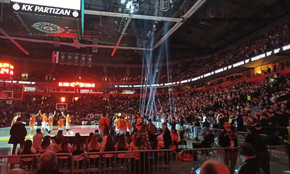 OSETILA SE KRIZA Dosta praznih mesta u dvorani! Partizan će da prati manje navijača nego inače (VIDEO)