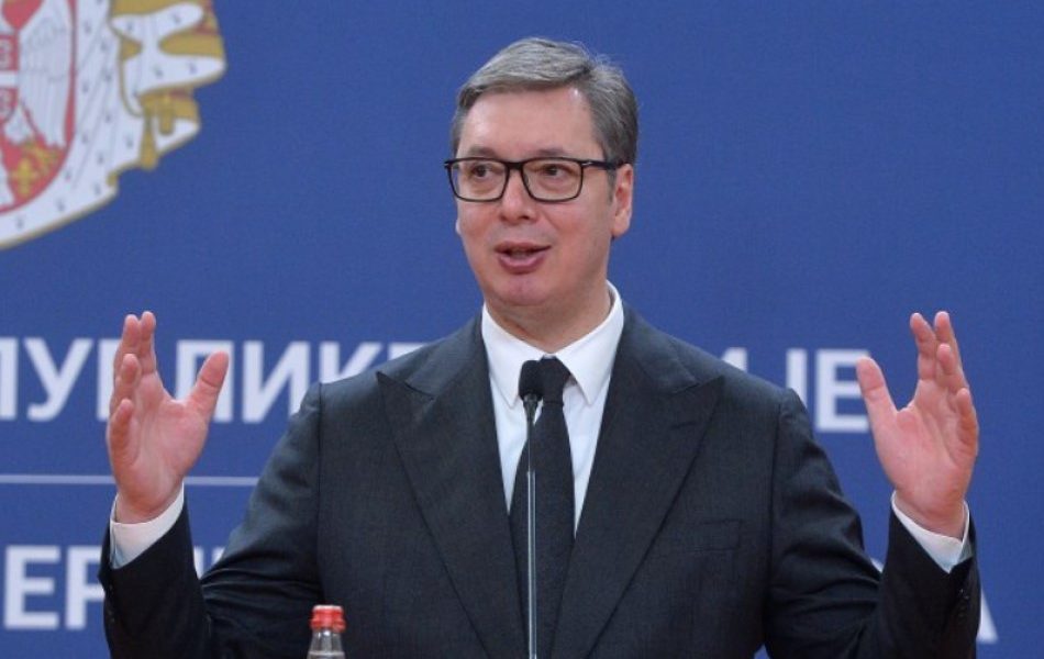 PREDSEDNIK SRBIJE BAŠ PARTI FUDBAL Vučić se kratko osvrnuo na sinoćnu dramu u Atini (VIDEO)