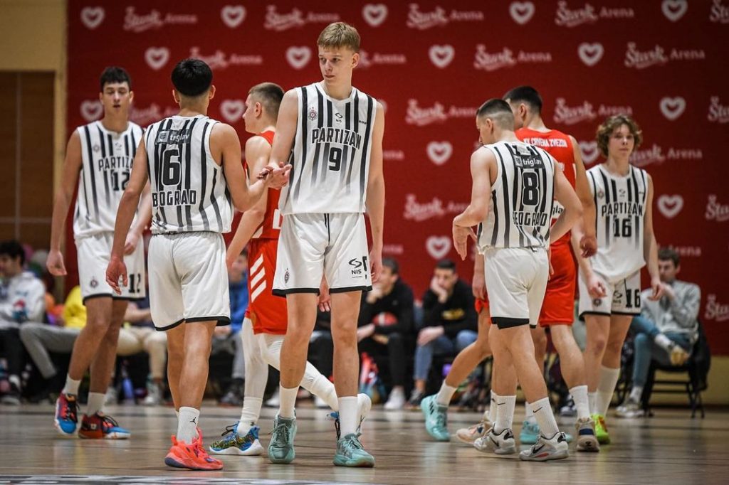 KADETI Partizan lako sa Zvezdom! I drugi „večiti derbi“ pripao crno-belima