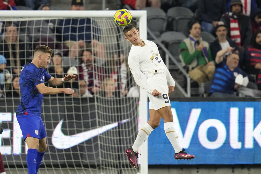 NE IGRA SAMO FUDBAL Ako ga Piksi ne povede u Nemačku, Joveljić svakako ide na Evropsko prvenstvo (FOTO)