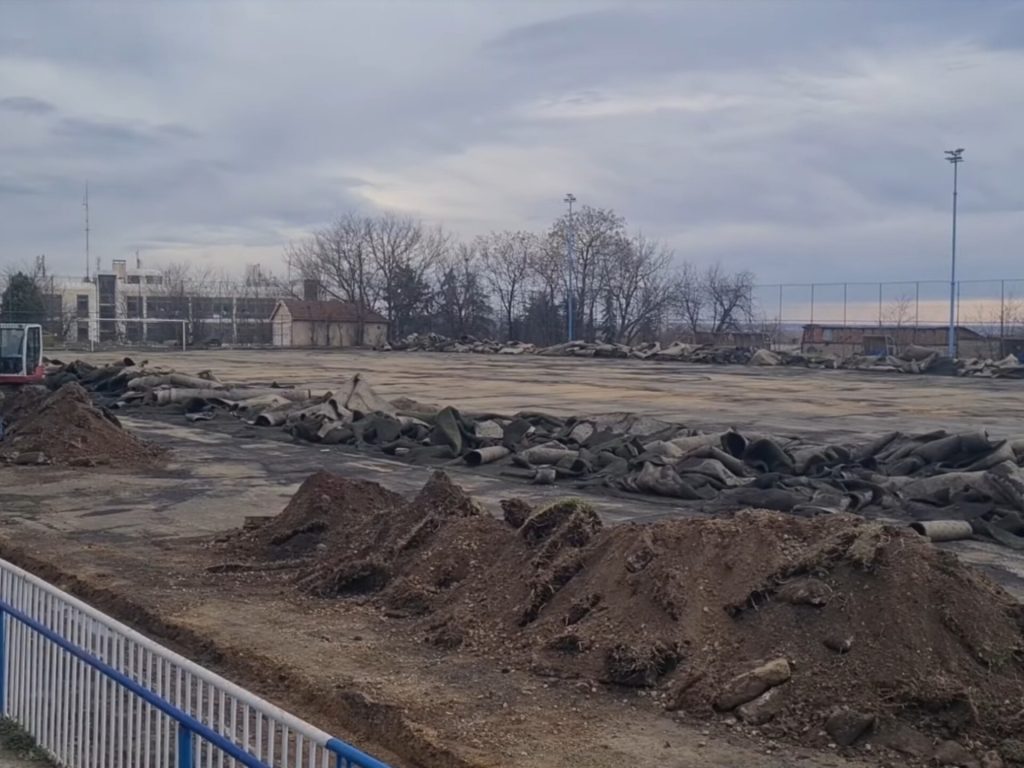 SA REČI NA DELA Građevinske mašine na Karaburmi, „romantičari“ dobijaju novi pomoćni teren (VIDEO)