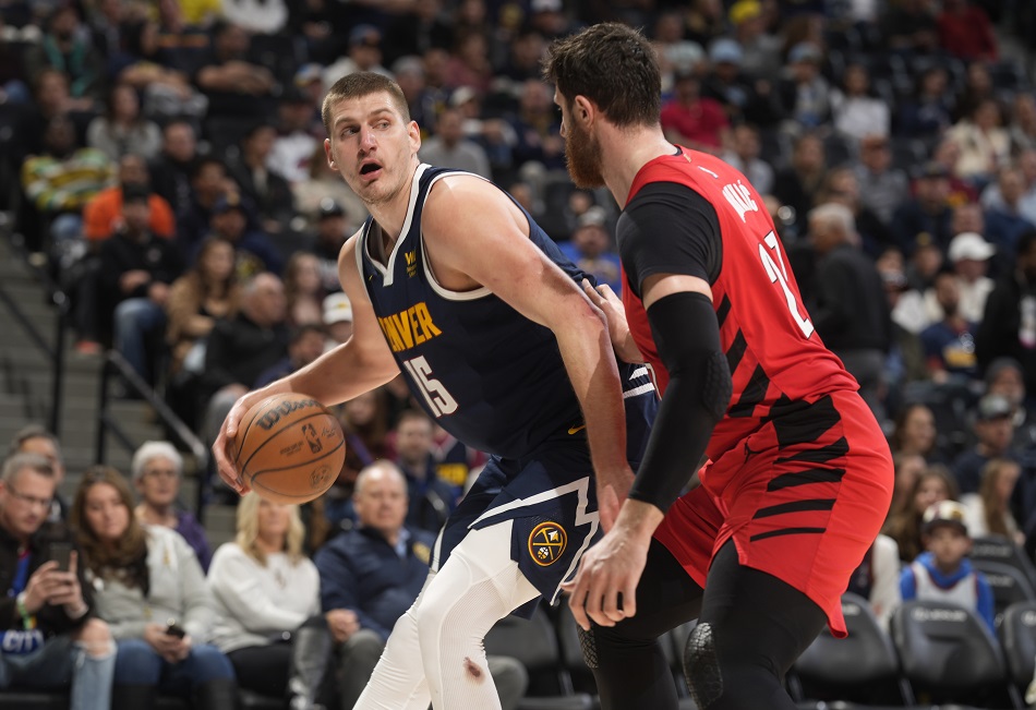 ŠOU DVA ČOVEKA Jokić zasenio Lilarda! Šta pomisli – to uradi… Opet ušao u istoriju NBA