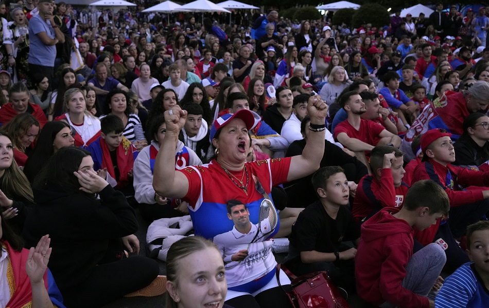 KO MALO POZNAJE GEOGRAFIJU Mislio bi da je Novak Australijanac ili da je Srbija najmnogoljudnija zemlja sveta (FOTO)