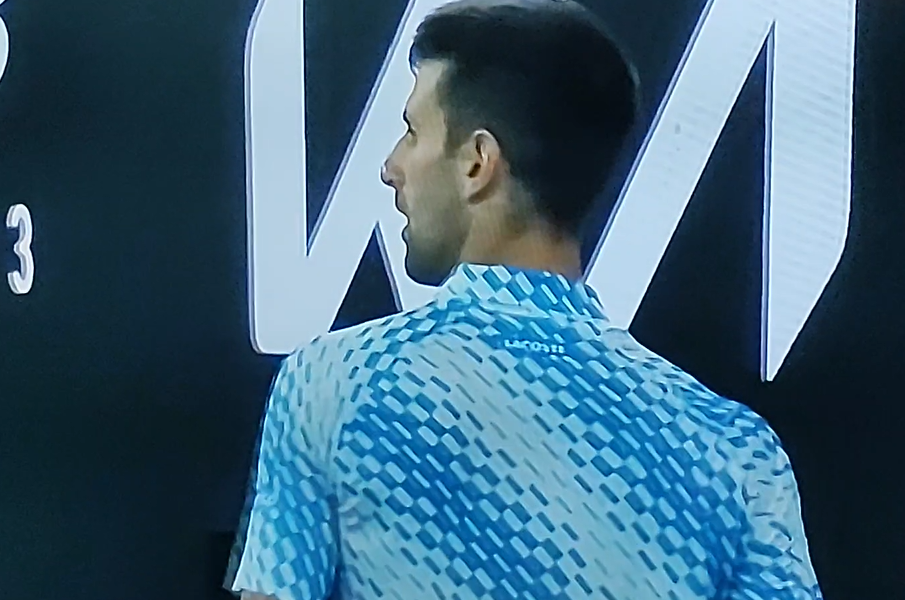 IZGUBIO ŽIVCE Novak žestoko psovao! Iznervirao ga neko na tribinama (VIDEO)