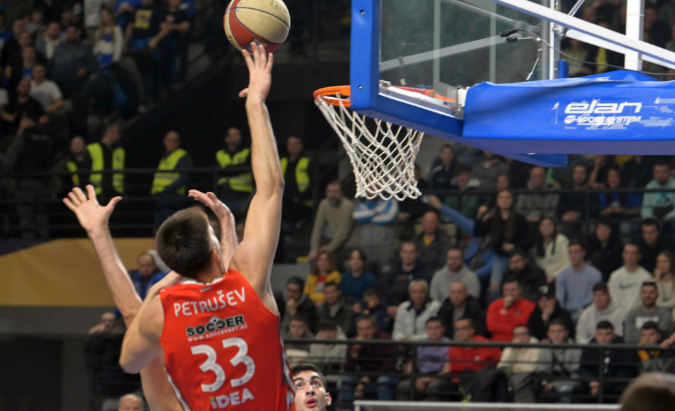 NEUMORNI! Zvezda se prvo mučila, pa na krilima Kampaca demolirala MZT