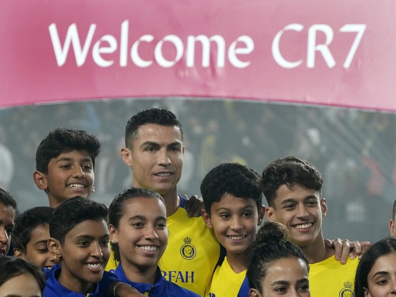 SPEKTAKL U RIJADU Pune tribine dočekale Ronalda, a on uradio šmekerski potez (VIDEO)