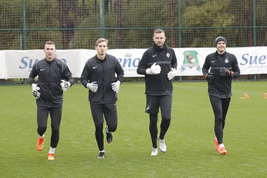 Može li Partizan da dobije još jednog golmana iz Omladinske škole? Ima 20 godina i hvale ga…