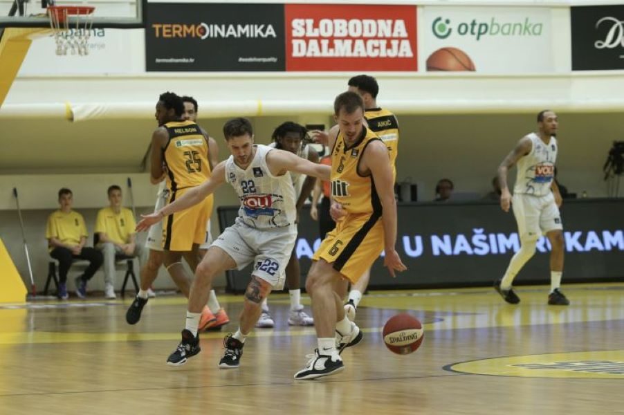 IZNENAĐENJE NA JADRANU Split bolji od Budućnosti!