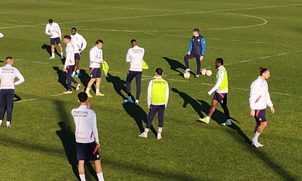 NIJE LAKO MILOJEVIĆU Čas srpski, čas engleski jezik (VIDEO)