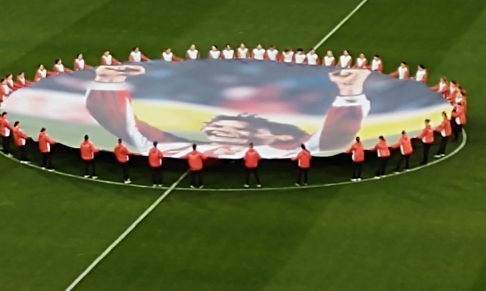 ZA MIHU Koreografija u čast legendarnog fudbalera i jasna poruka „delija“ (FOTO+VIDEO)