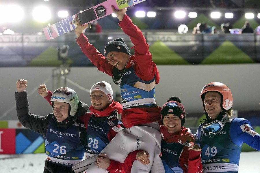 SKI SKOKOVI Pjotr Žila svetski prvak na maloj skakaonici