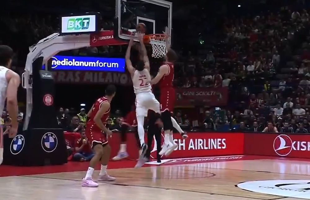 ZVEZDA OŠTEĆENA Ovo je trebalo da bude koš uz faul! Velika greška sudija (VIDEO)