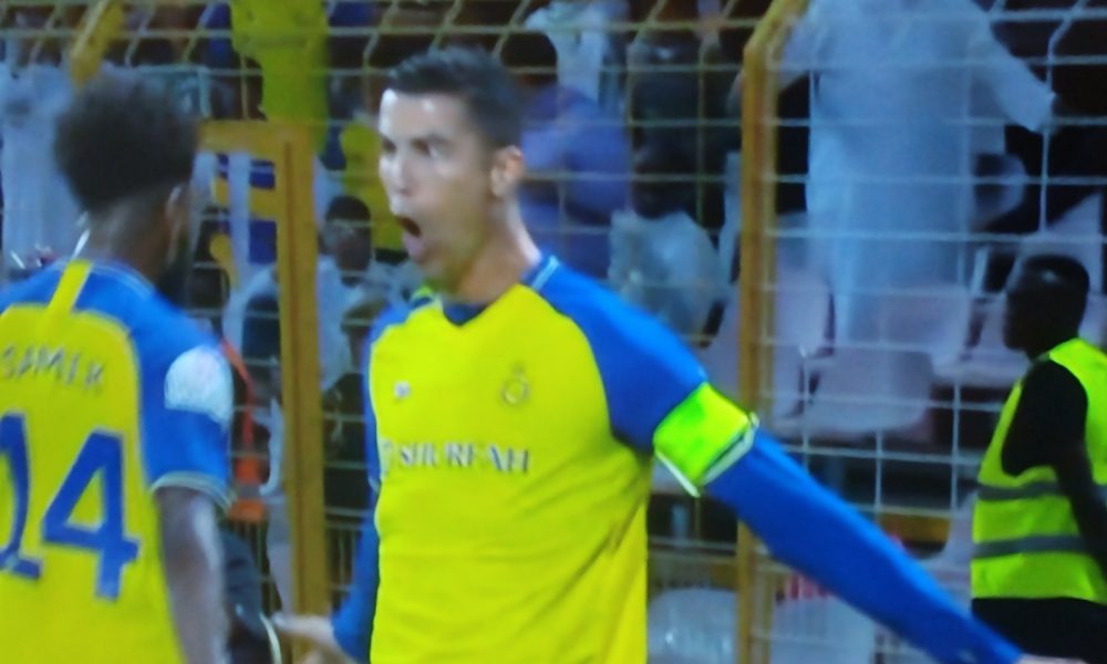 CEO STADION ODJEKNUO „SIU“ Prva majstorija Ronalda u Saudijskoj Arabiji, gol koji nije postigao iz penala! Pa još jedan kroz noge! (VIDEO)