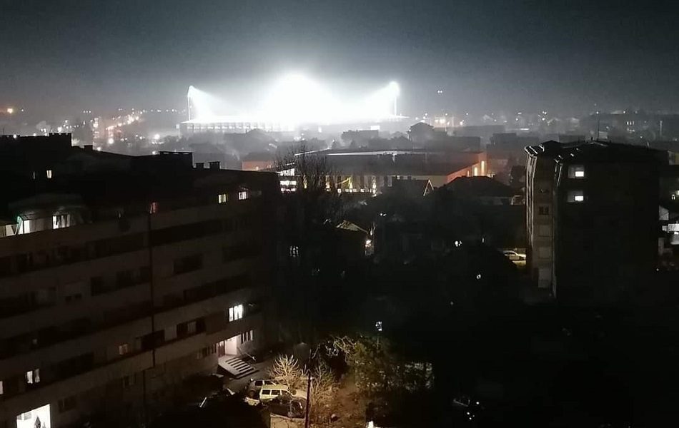 ZASIJAO Završeno postavljanje trave, testirani reflektori! Srpski „Old Traford“ uskoro spreman za utakmice