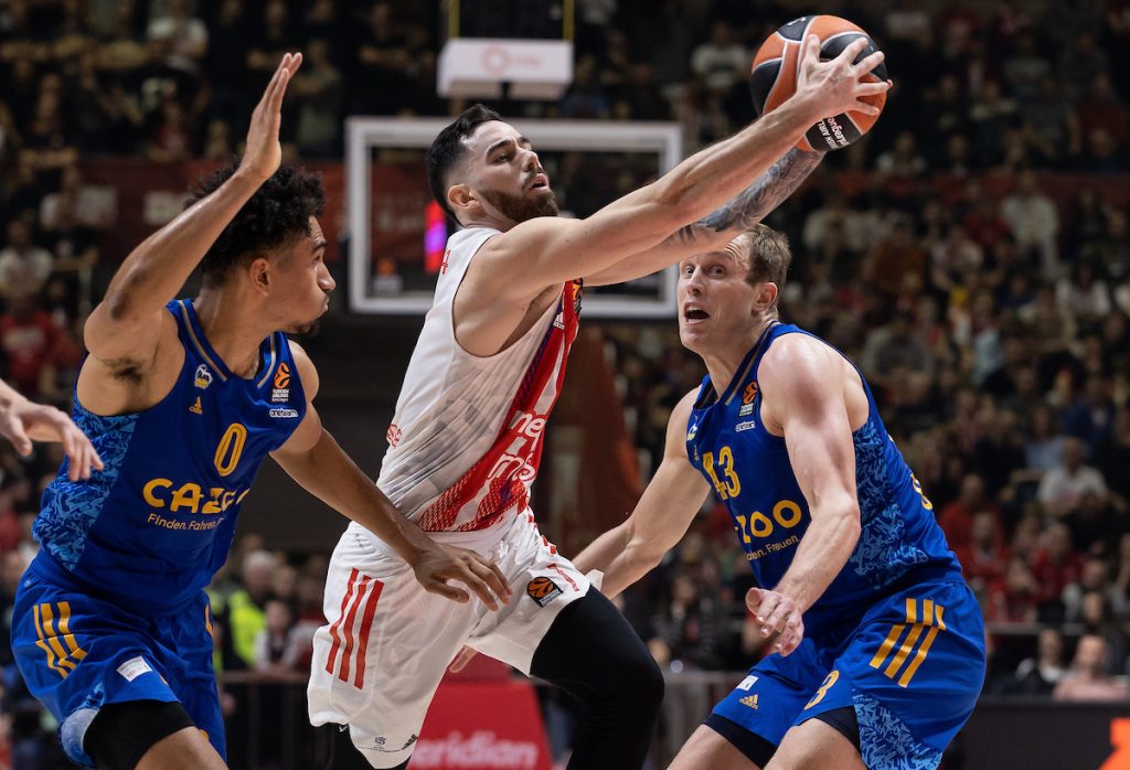 KATASTROFA U „PIONIRU“ Ovako se ne ulazi u Top 8… Poraz od „fenjeraša“! Zvezda jednostavno ne ume protiv Albe (VIDEO)