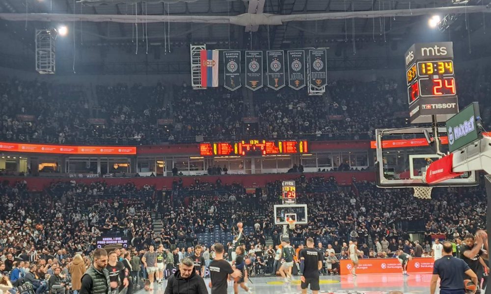 USKORO POČINJE Čekaju se „grobari“ sa fudbala da zaokruže spektakl! Deo južne tribine prazan (VIDEO)
