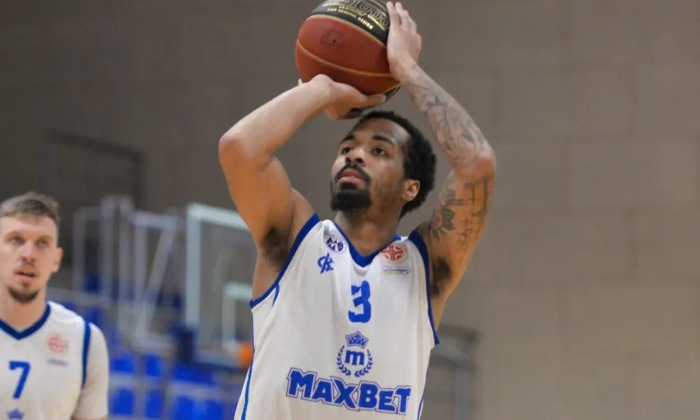 KLS Mladost MaxBet slavio u legendarnoj dvorani! Dejvis brojao do 32