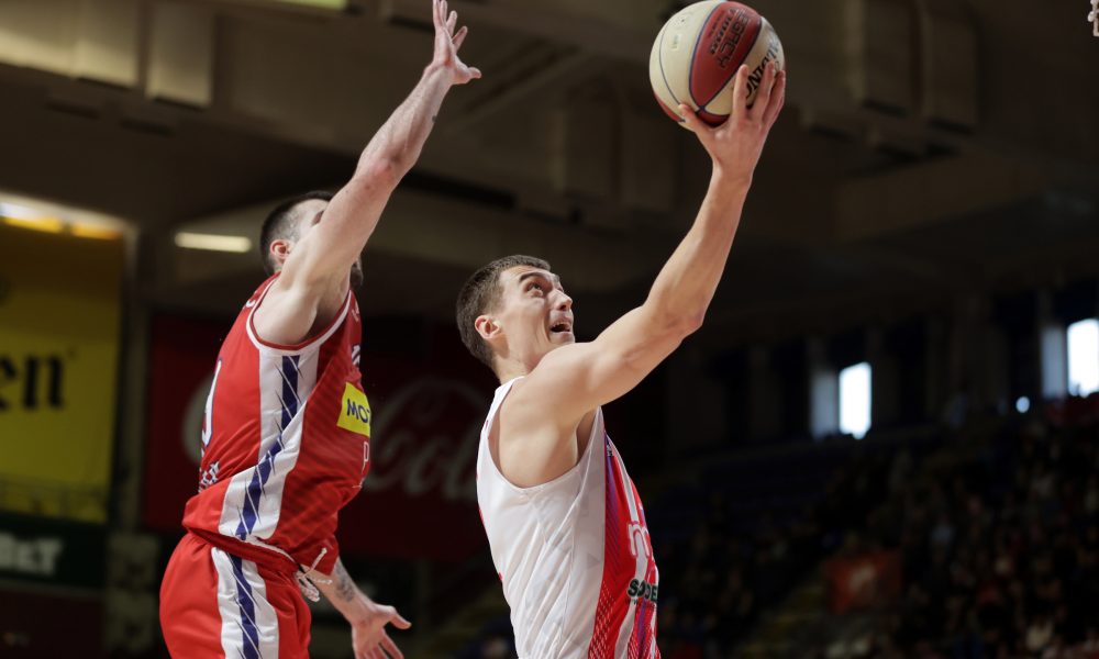 POLUVREME Zvezda se muči, Gagić nerešiva enigma! Ništa još nije gotovo