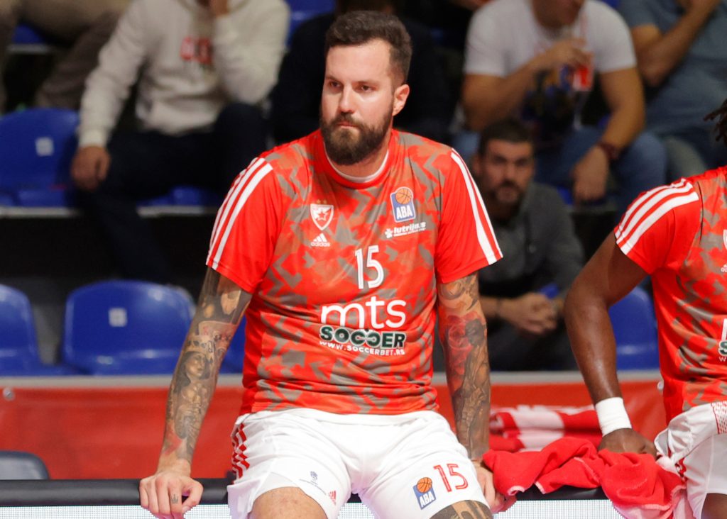 UDES NA KOŠUTNJAKU Miroslav Raduljica imao saobraćajnu nesreću, oglasila se i Crvena zvezda