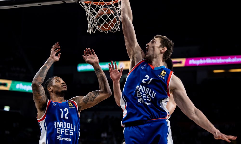 EVROLIGA Efes demolirao Virtus pobegao Zvezdi i približio se Partizanu