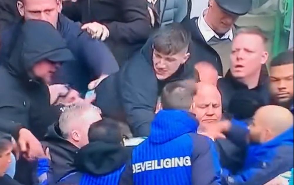 SKANDALOZNI ČIN Maloletni huligan pesnicom udario igrača svog tima! Divljanje navijača i prekid u Holandiji (VIDEO)