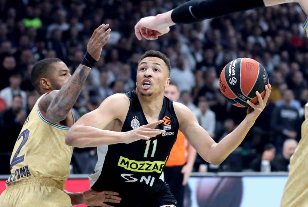 POLUVREME Eksum ubrzao „parni valjak“, Partizan vodi sa pola koša razlike