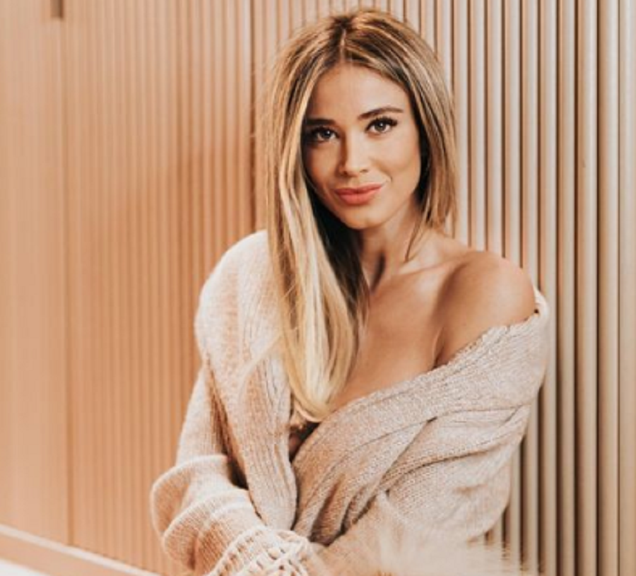 „MAMMA MIA“ Dileta obukla dresove Barselone i Reala, koji joj bolje stoji? (FOTO)