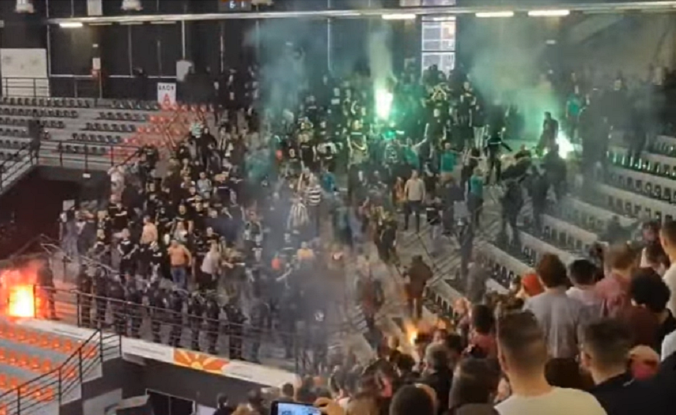 DIVLJANJE Prekinut meč Vardar – Pelister! Gađanje bakljama, navijači upali na teren… HAOS (VIDEO)