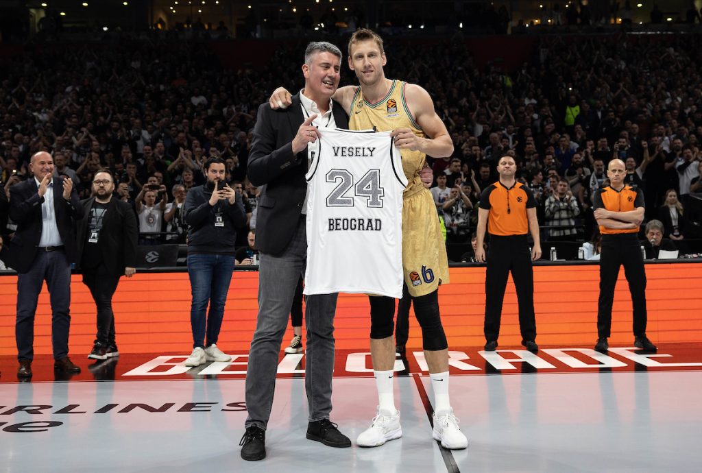 PRVA LJUBAV ZABORAVA NEMA Veseli odgovorio na pitanje o povratku u Partizan! Evo šta je rekao (VIDEO)