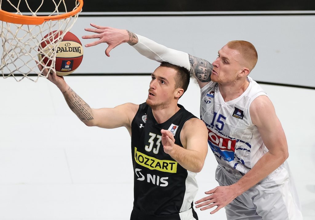 MORA BOLJE Partizan blistao pa pao… Poražen je u Atini od Efesa