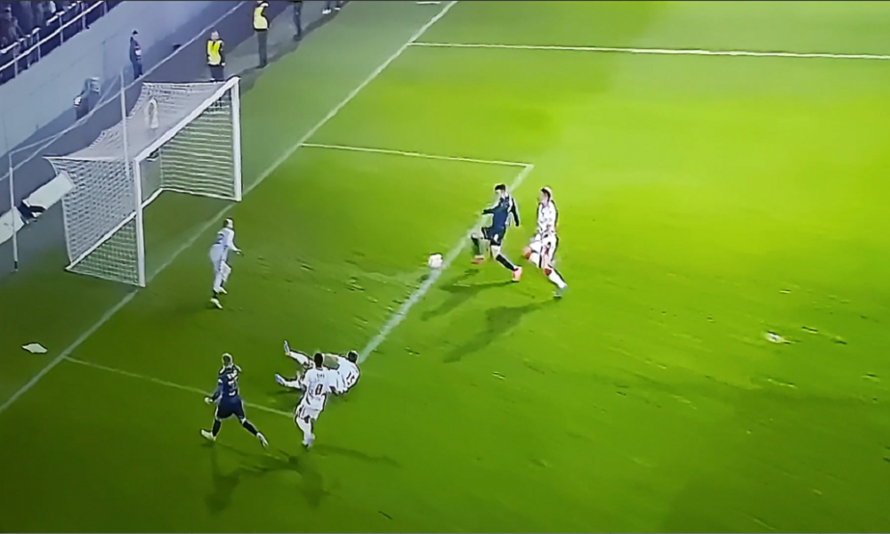 PRVA PRAVA ŠANSA I GOL Pešić za slavlje „delija“ i „grobara“! Milosavljević se obrukao, da li je ovo promašaj sezone? (VIDEO)
