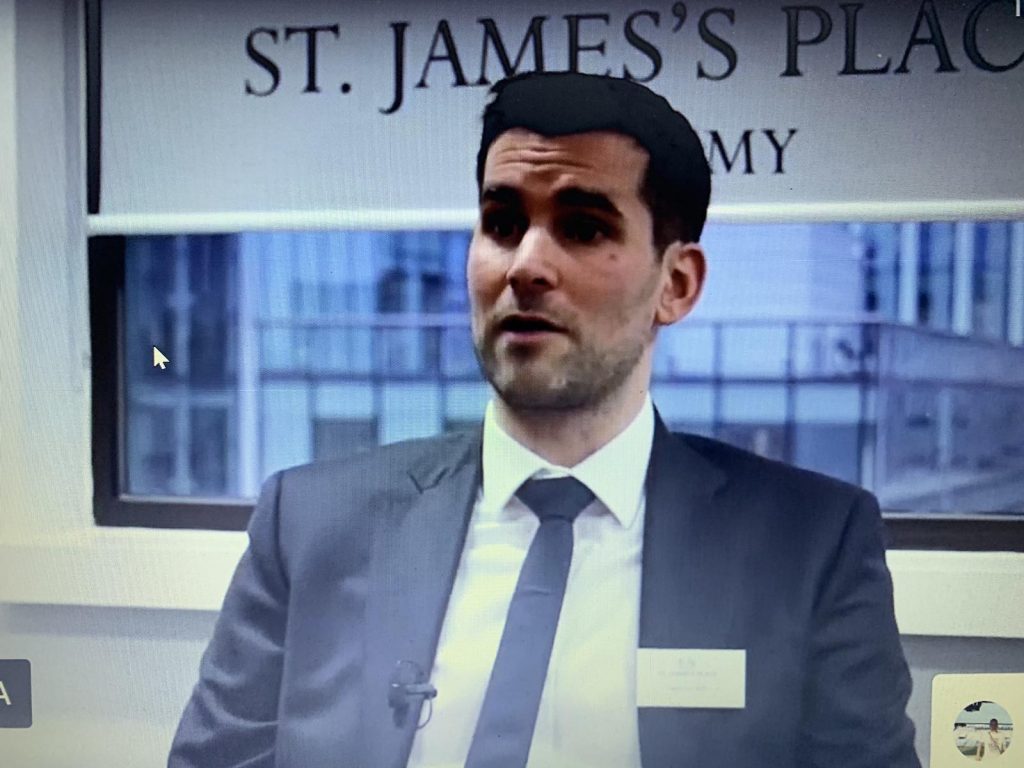 PAKLENA INICIJACIJA Bio sam primoran da simuliram seks pred zvezdama Mančester junajteda…